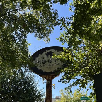 Piggy's Kitchen & Bar - Breakfast & Brunch Near Me - Houston, Texas Piggy's Kitchen & Bar - Breakfast & Brunch Near Me - Houston, Texas