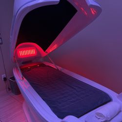 Chili Pepper's Tanning - NEW Tranquility Slim Pod!