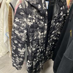 North face jacket for a steal! Very good quality, like new!