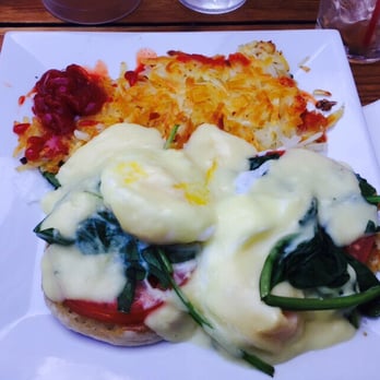 Carol's Cafe - Tomato and spinach eggs Benedict - American Near Me - Prattville, California Carol's Cafe - Tomato and spinach eggs Benedict - American Near Me - Prattville, California