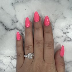 Queena’s Nail Bar