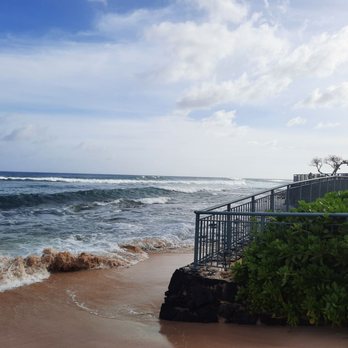 Poipu Beach - Behind I believe the Marriott hotel - Beaches Near Me - Koloa, Hawaii Poipu Beach - Behind I believe the Marriott hotel - Beaches Near Me - Koloa, Hawaii