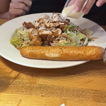 Applebee's Grill + Bar - Sports Bars Near Me - Covington, Washington