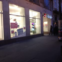 T-Mobile - Prodejna z ulice