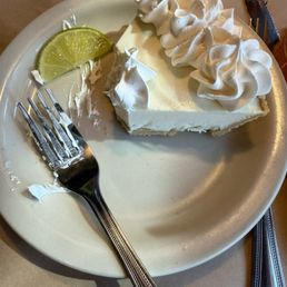 SIGNATURE KEY LIME PIE