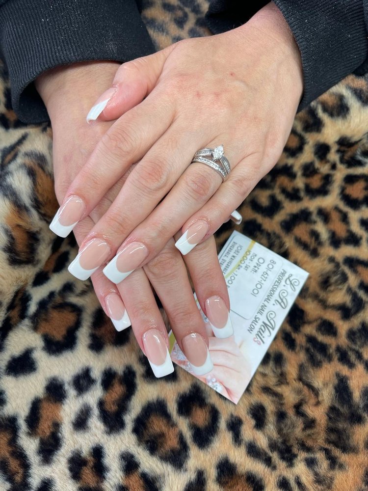 LA NAILS Updated September 2024 35 Photos & 26 Reviews 1082 W