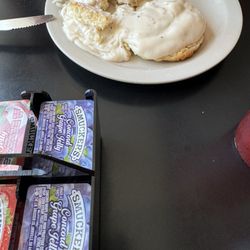 Kim's Kitchen - Biscuit and Gravy