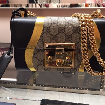 Gucci - My new baby. Small padlock GG supreme with gold leather. Thank you to SA Laura for helping me with the purchase! - Fashion Near Me - Barcelona, B