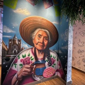 Con Azucar Cafe - Beautiful mural - Bakeries Near Me - Sacramento, California