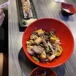 Custom bowl + Godzilla roll Custom bowl + Godzilla roll