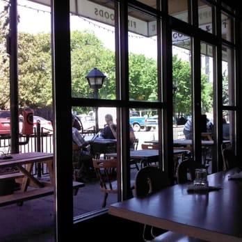 The Copper Kettle Restaurant - Outdoor seating next to park. - Pizza Near Me - Regina, Saskatchewan The Copper Kettle Restaurant - Outdoor seating next to park. - Pizza Near Me - Regina, Saskatchewan