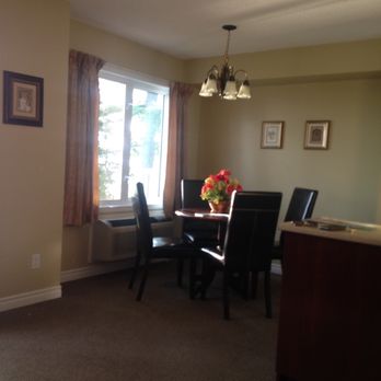 David's Point - Dinning room - Shopping Near Me - Grand-Remous, Quebec