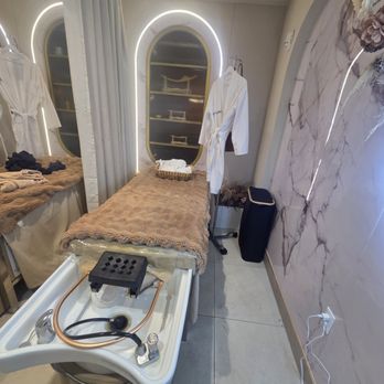 Kinayi Med Spa - Skin Care Near Me - Flushing, New York