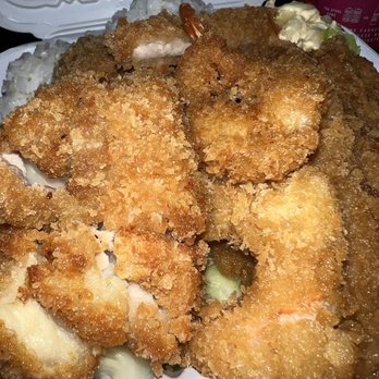 Ono Hawaiian BBQ - Crispy Shrimp Chicken Katsu Island White Fish combo plate with white rice and Macaroni Salad Yum yum good - Barbeque Near Me - Los Angeles, California