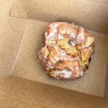 Gracie's Luncheonette - Apple Fritter - American Near Me - Leeds, New York