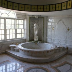 Frank Lin Home Inspections - we inspect large bathrooms