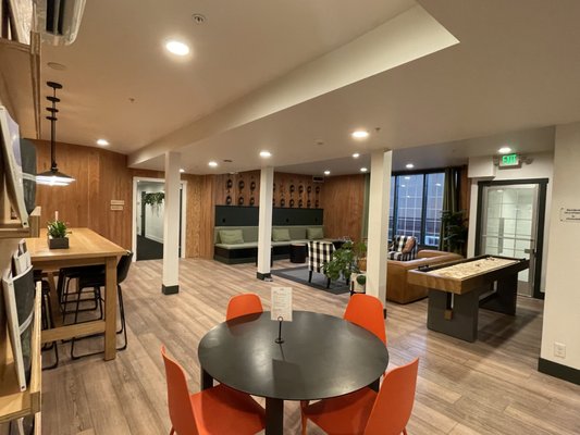 LOGE Leavenworth Downtown by null