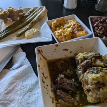 Vari’s Southern Cuisine - Asparagus, Mac n cheese, and oxtail - Soul Food Near Me - Hillside, Illinois Vari’s Southern Cuisine - Asparagus, Mac n cheese, and oxtail - Soul Food Near Me - Hillside, Illinois