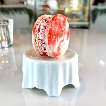 MacaronMaestro - Peppermint Candy Cane Macaron - Macarons Near Me - Palm Beach Gardens, Florida
