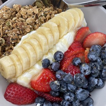 Everyday Eatery - Maple and Olive Oil Granola - Cafes Near Me - Irvine, California Everyday Eatery - Maple and Olive Oil Granola - Cafes Near Me - Irvine, California