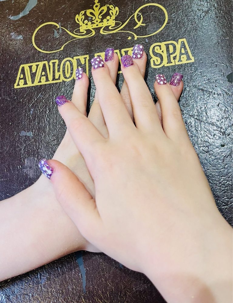 Avalon Nail Spa Logo