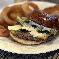 The Tattooed Dog - The Dubliner Burger