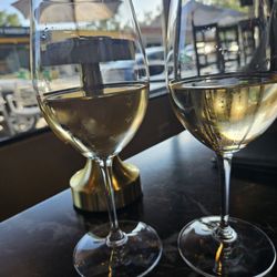 Sips Wine Bar - Happy Hour