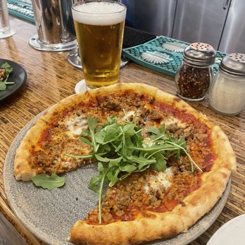 Honu Oceanside - Spicy Italian Sausage pizza - Seafood Near Me - Lahaina, Hawaii Honu Oceanside - Spicy Italian Sausage pizza - Seafood Near Me - Lahaina, Hawaii