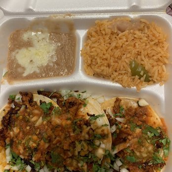 Taqueria Roberto - Street taco special; three tacos, beans, rice, and a soda for $10! - Mexican Near Me - Rocklin, California