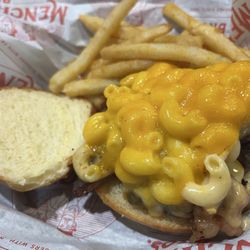 Menches Bros of Massillon - Mac 'n Cheese Burger