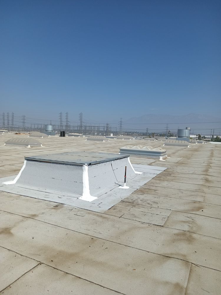 Slide of HR Roofing