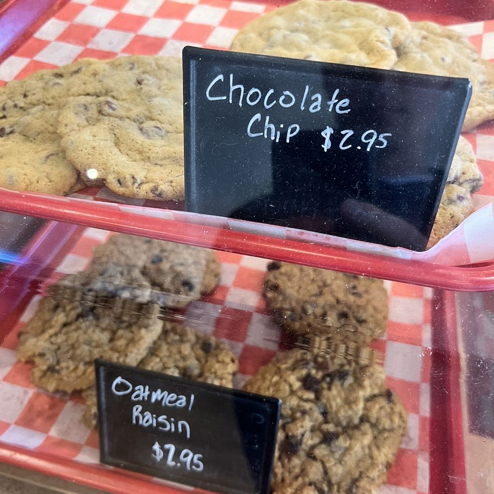 Tuscan Hen Market - Fresh cookies - Sandwiches Near Me - Chicago, Illinois Tuscan Hen Market - Fresh cookies - Sandwiches Near Me - Chicago, Illinois