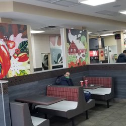 Tex’s Chicken & Burgers - Dining area