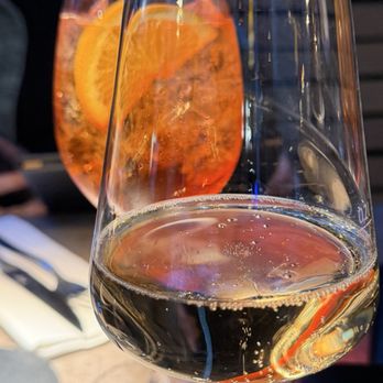 El Gaucho - Sparkling Brüt and an Aperol Spritz - Steakhouses Near Me - Munich, BY El Gaucho - Sparkling Brüt and an Aperol Spritz - Steakhouses Near Me - Munich, BY