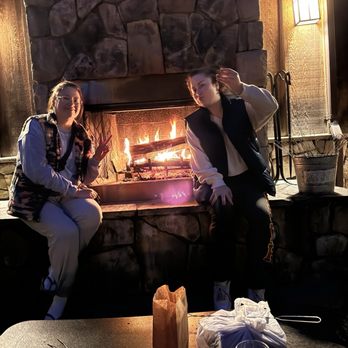 Evergreen Lodge Yosemite - Complimentary s'mores - Hotels Near Me - Groveland, California Evergreen Lodge Yosemite - Complimentary s'mores - Hotels Near Me - Groveland, California