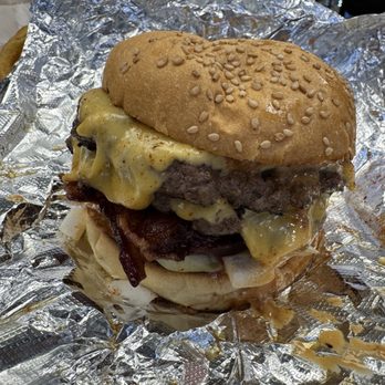 Z Burger - Bacon Cheeseburger - Burgers Near Me - Washington, DC, District of Columbia Z Burger - Bacon Cheeseburger - Burgers Near Me - Washington, DC, District of Columbia