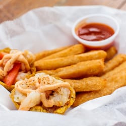 Caribbean Cowboy Food Truck - Shrimp Plantain Cups with Yucca Fries. ©@julieimagery