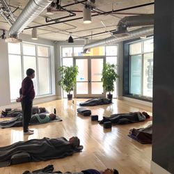 HOMTOWN Yoga - Breathe, vibrate, transcend. Experience the ancient magic of Breathwork Meditation. Connect with the universal flow for joy & inner peace.