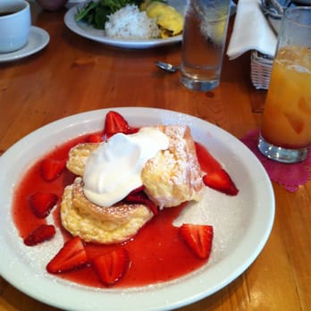 Cream Pot - Souffle pancakes with fresh strawberries - Breakfast & Brunch Near Me - Honolulu, Hawaii Cream Pot - Souffle pancakes with fresh strawberries - Breakfast & Brunch Near Me - Honolulu, Hawaii