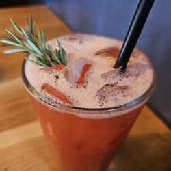 Tipsy Cow Burger Bar - Woodinville - Strawberry lemonade