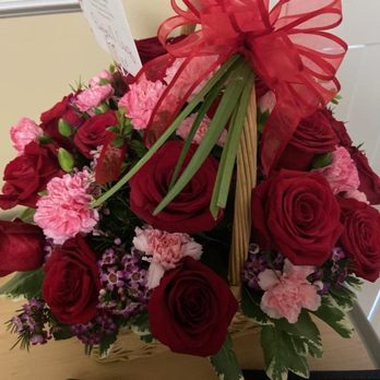Bears & Roses - Florists Near Me - Hawaiian Gardens, California Bears & Roses - Florists Near Me - Hawaiian Gardens, California