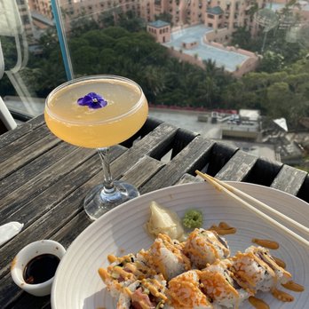 SKY Waikiki - Spicy Ahi Roll frozen Bellini - Seafood Near Me - Honolulu, Hawaii SKY Waikiki - Spicy Ahi Roll frozen Bellini - Seafood Near Me - Honolulu, Hawaii