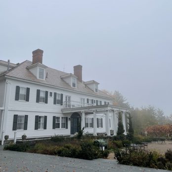 Windsor Mansion Inn - Beautiful foggy morning! - Hotels Near Me - Windsor, Vermont Windsor Mansion Inn - Beautiful foggy morning! - Hotels Near Me - Windsor, Vermont