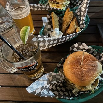 Eddie Burger + Bar - Eddie burger - Burgers Near Me - Banff, Alberta