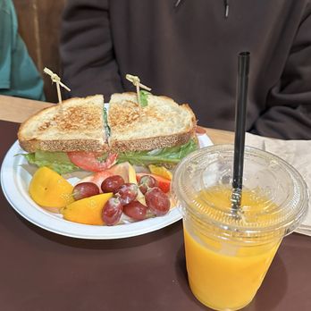 Simple Simon's Bakery & Bistro - 2cd visit  BLAATT w/ Fresh Fruit & Orange juice - Bakeries Near Me - Riverside, California