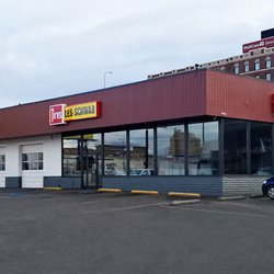 Les Schwab Tire Center