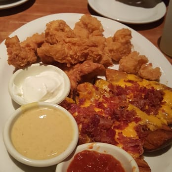 Cheddar's Scratch Kitchen - Appetizer,  overcooked wedges - Comfort Food Near Me - Pensacola, Florida