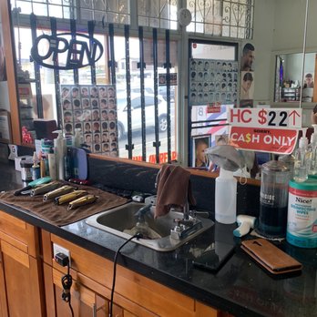 Ky Barber Shop - Clean and organized work area - Barbers Near Me - Honolulu, Hawaii Ky Barber Shop - Clean and organized work area - Barbers Near Me - Honolulu, Hawaii
