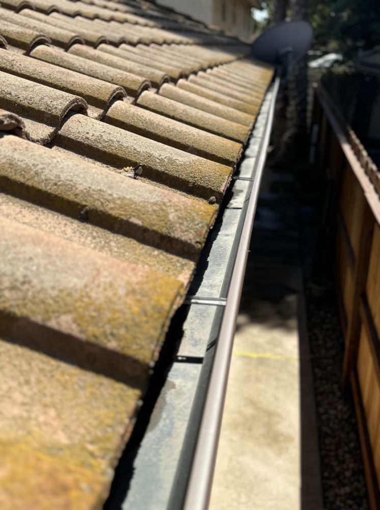 Slide of Alvarado Roofing & Construction