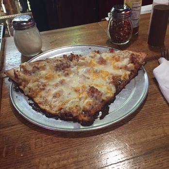 Hoop's Pizza & Pub - Barbecue Pizza - Pizza Near Me - Peoria, Illinois Hoop's Pizza & Pub - Barbecue Pizza - Pizza Near Me - Peoria, Illinois